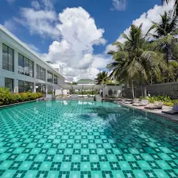 Resort Swimming Pool